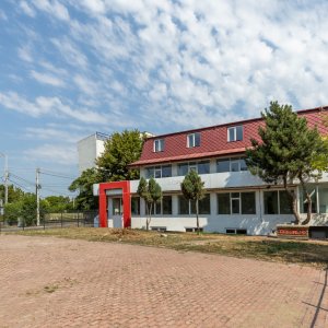 PETRICANI, SPATIU COMERCIAL 400 MP, LOT 600 MP!