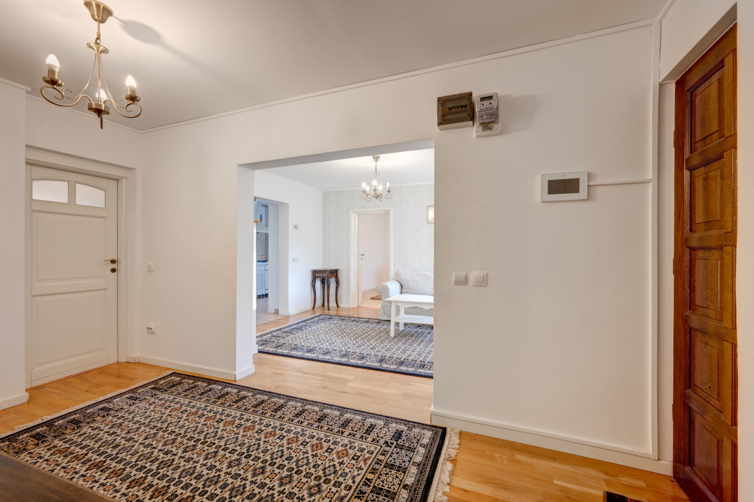 1 Mai, Clucerului,  Apartament tip duplex in Vila, Comision 0 %