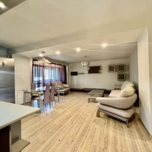 VANZARE APARTAMENT 4 CAMERE DECEBAL  