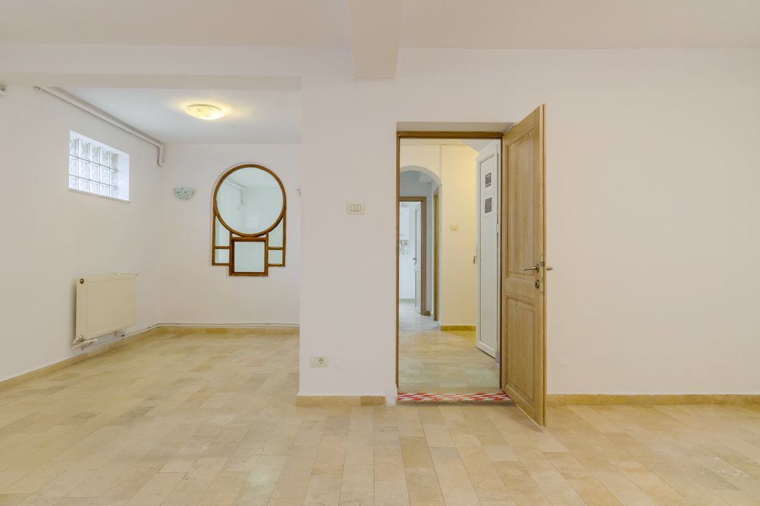 Drumul Sarii, parter/3, curte proprie, exclusiv pentru birouri