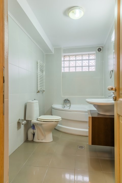 Drumul Sarii, parter/3, curte proprie, exclusiv pentru birouri