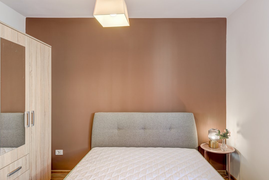 Apartament decomandat de 2 camere, Cotroceni, etajul 1/P+2! 