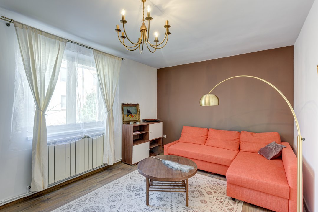 Apartament decomandat de 2 camere, Cotroceni, etajul 1/P+2! 
