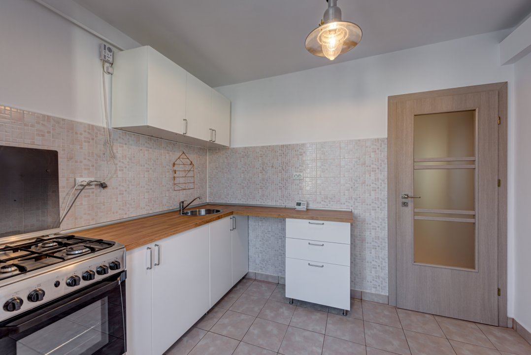 Apartament decomandat de 2 camere, Cotroceni, etajul 1/P+2! 