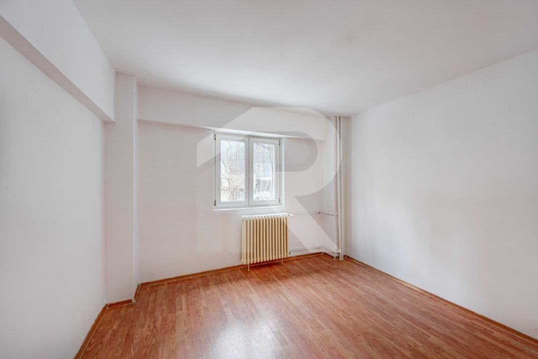 Apartament 3 camere decomandat Calea Calarasi Delea Noua