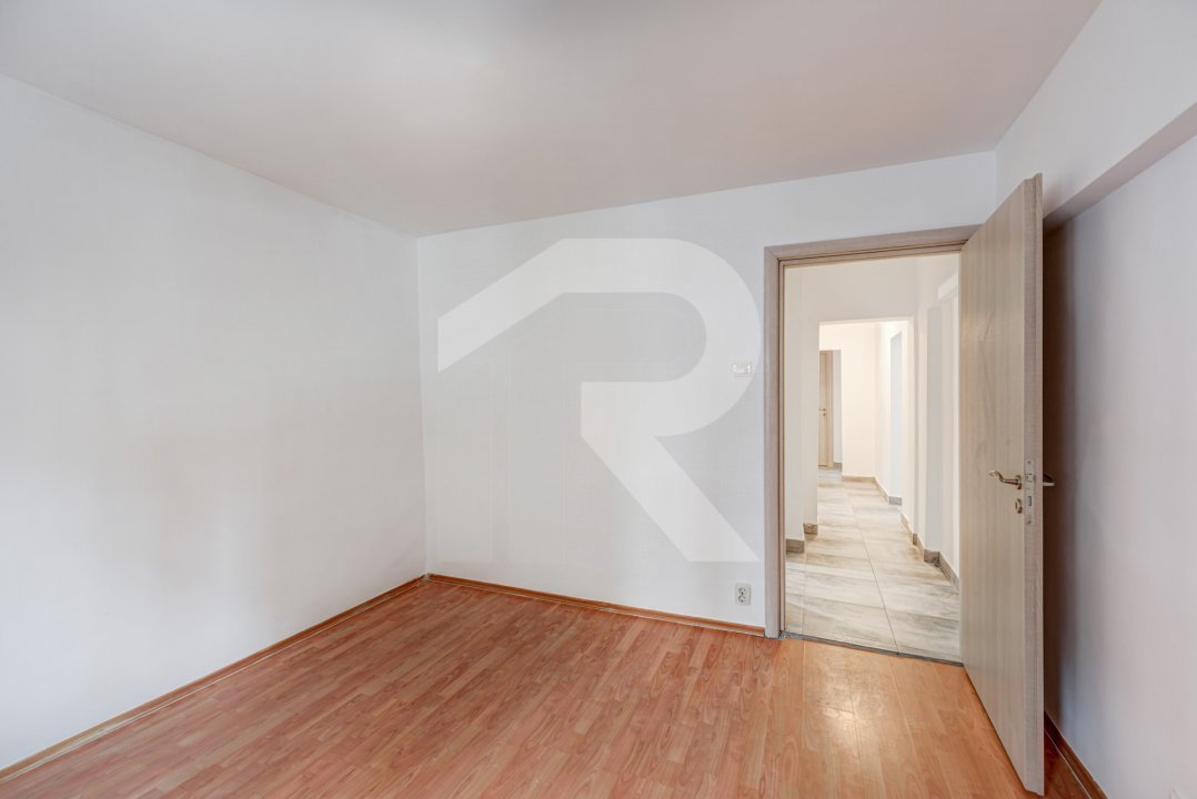 Apartament 3 camere decomandat Calea Calarasi Delea Noua