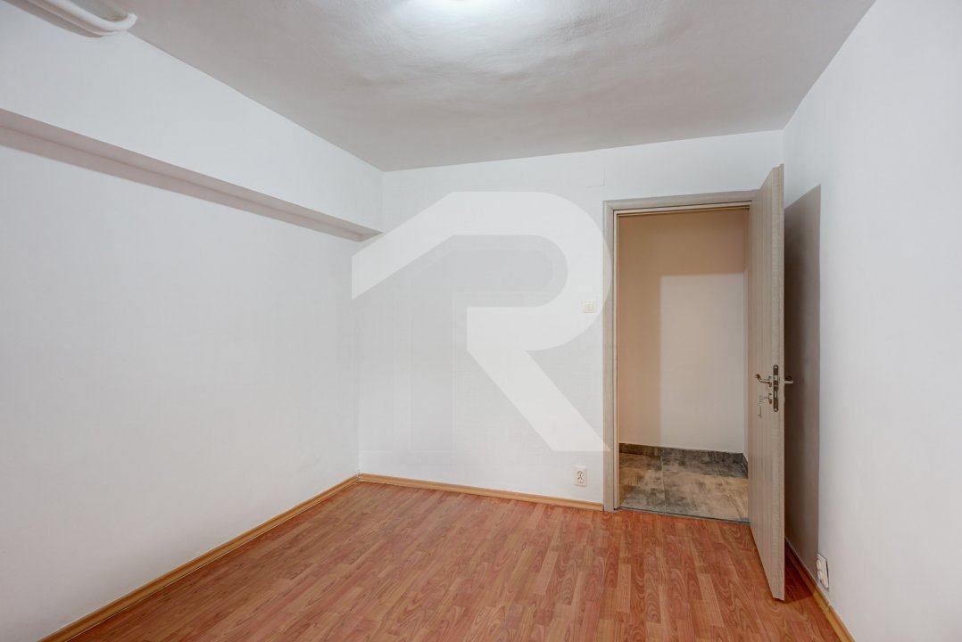 Apartament 3 camere decomandat Calea Calarasi Delea Noua