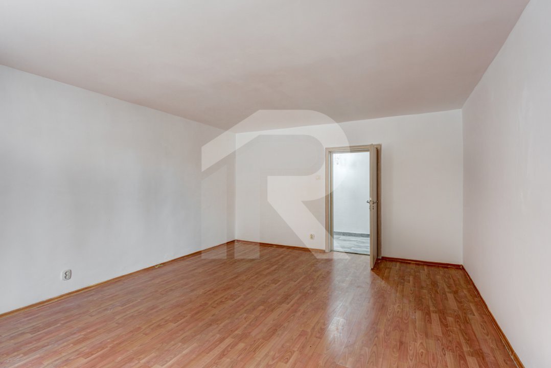 Apartament 3 camere decomandat Calea Calarasi Delea Noua