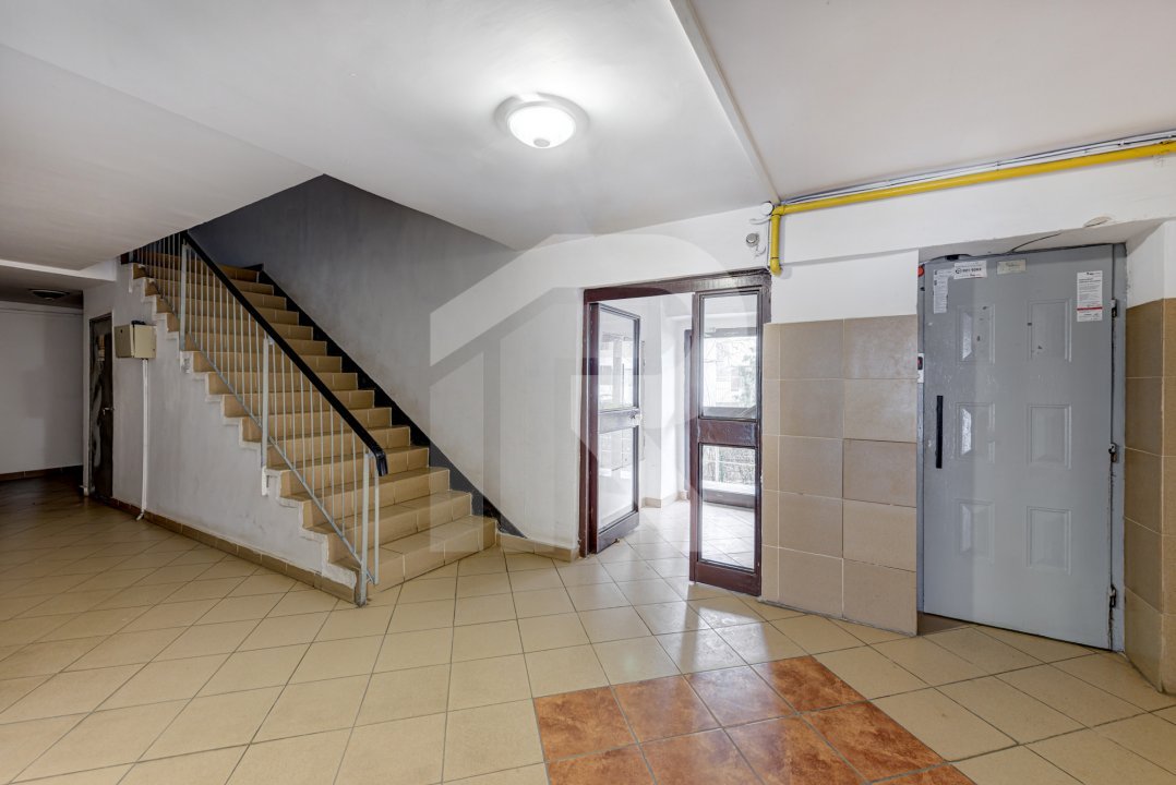 Apartament 3 camere decomandat Calea Calarasi Delea Noua