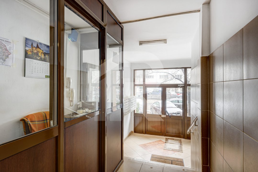 Apartament 3 camere decomandat Calea Calarasi Delea Noua