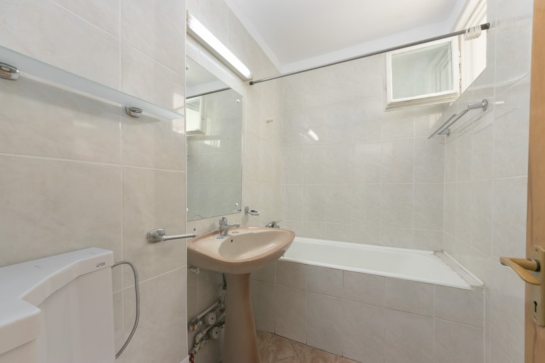 Apartament 3 camere langa Auchan 