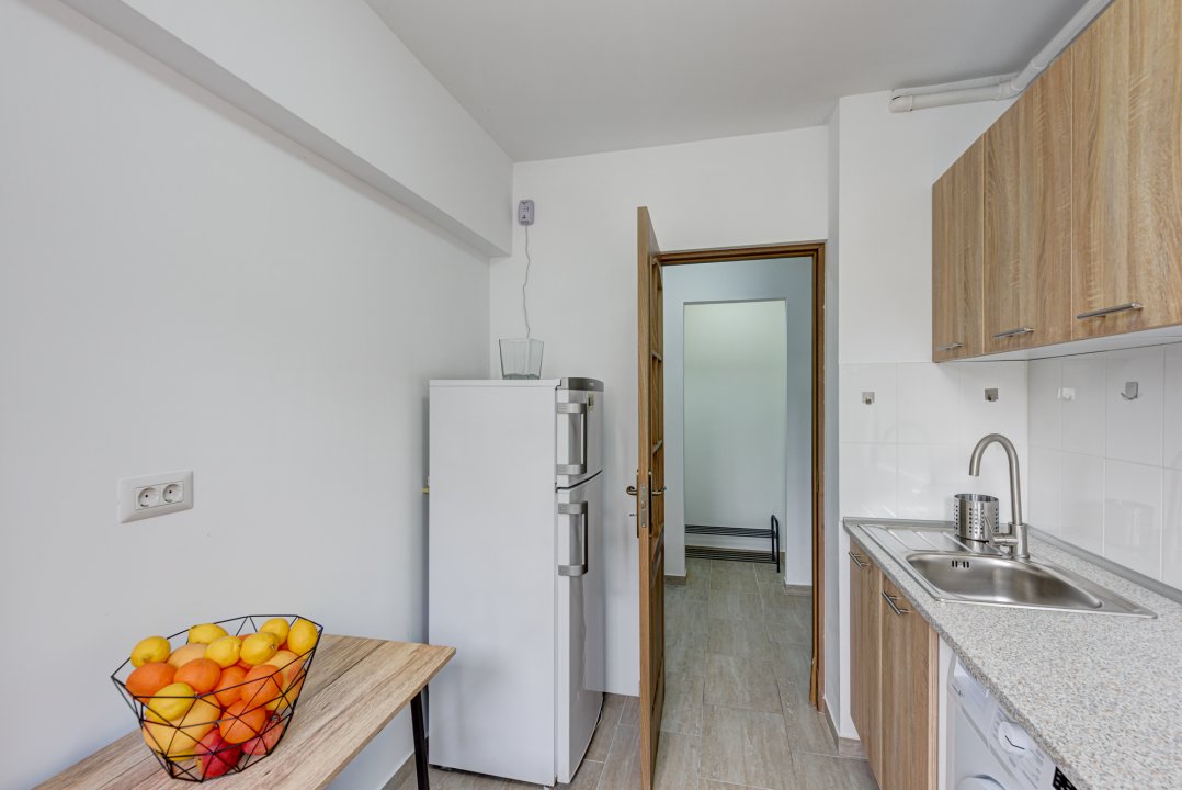 Apartament renovat, 2 min. Metrou Jiului