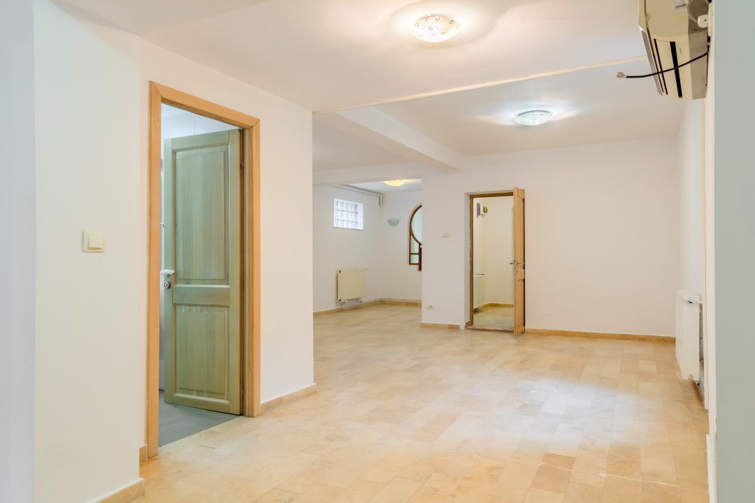 Drumul Sarii, parter/3, curte privata 
