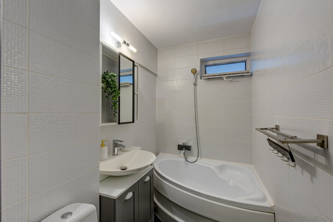 Drumul Taberei, Parc Moghioros, Metrou langa bloc, renovat, Comision 0 %