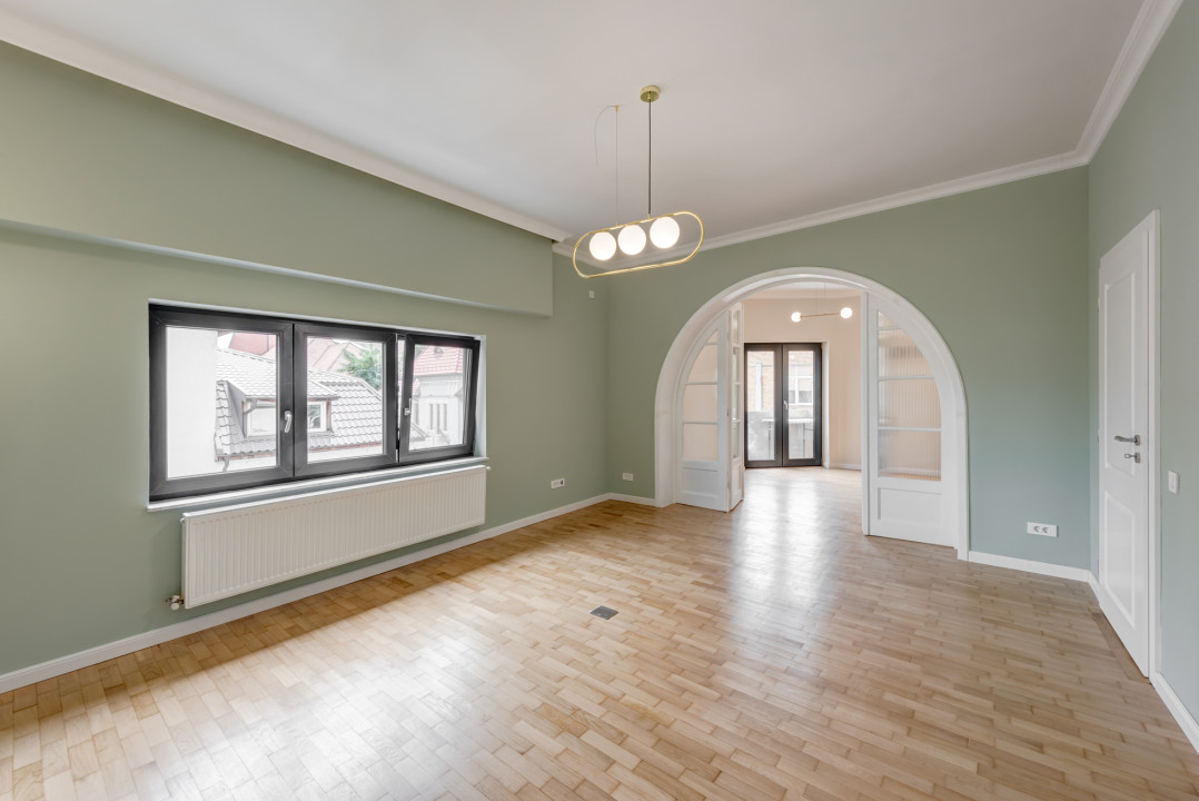 Banu Manta/ Titulescu, Lic. Neculce, Renovat 2023, Comision 0 %
