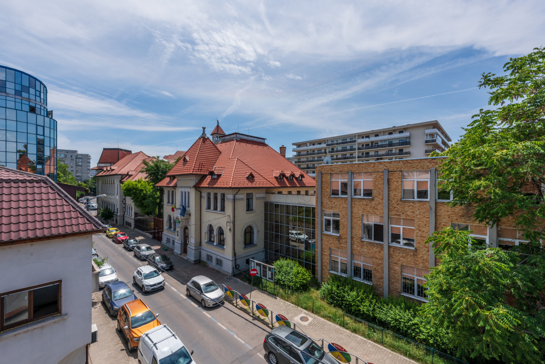 Banu Manta/ Titulescu, Lic. Neculce, Renovat 2023, Comision 0 %