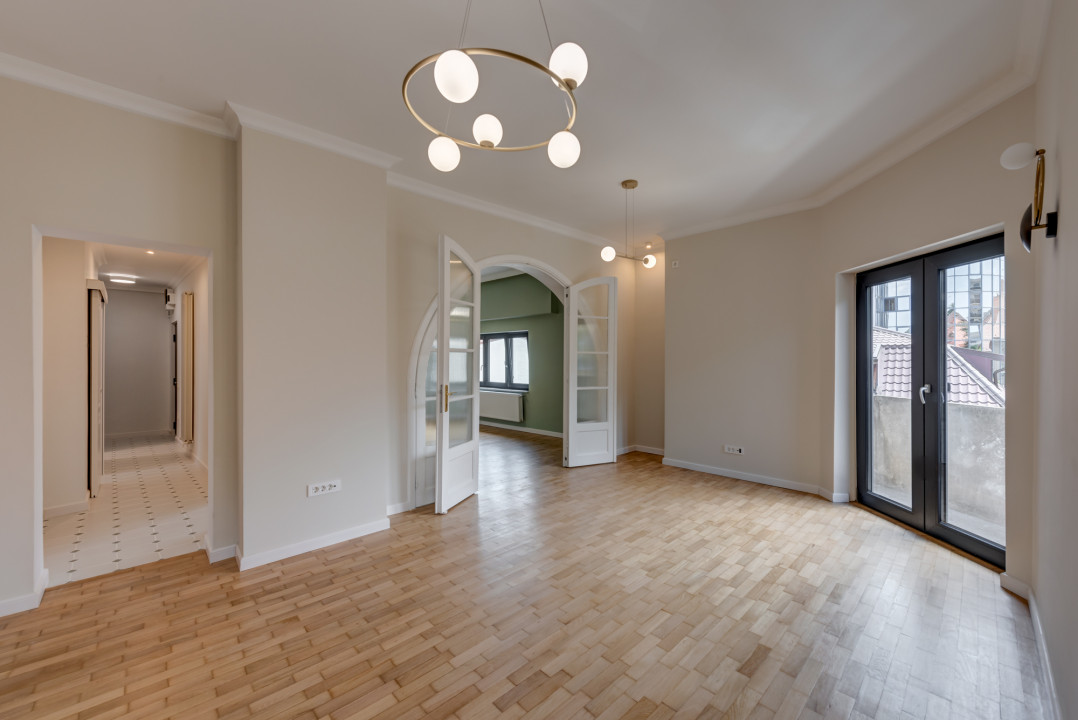 Banu Manta/ Titulescu, Lic. Neculce, Renovat 2023, Comision 0 %