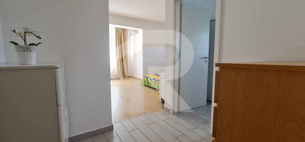 Apartament lux 4 camere 120 mp Baneasa