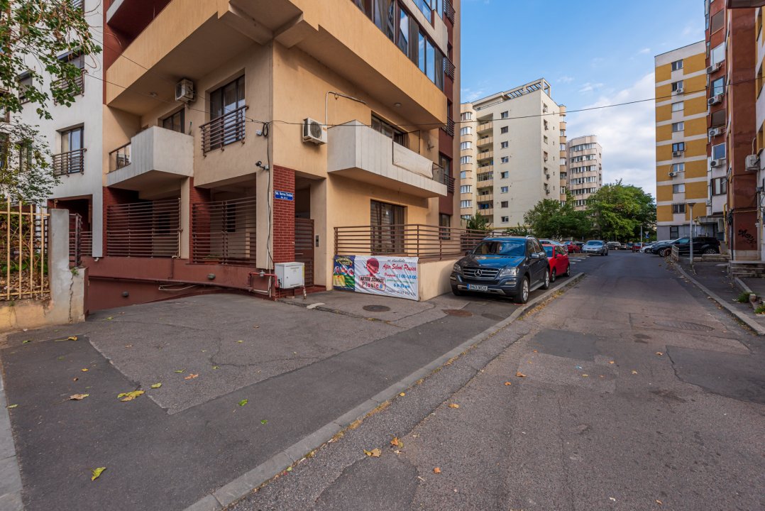 Nerva Traian/ 2 camere/ Centrala proprie/ Bloc 2013