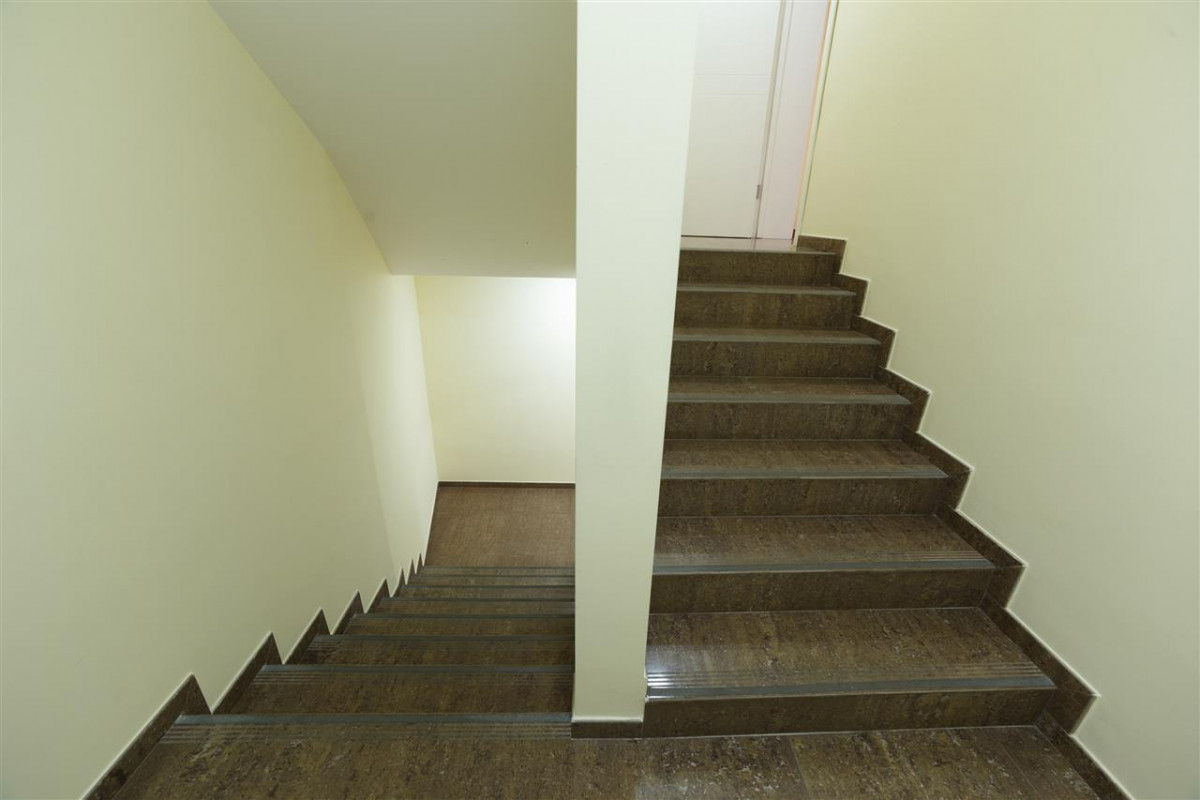 Spatiu birou S+P 170mp Pta. Alba Iulia. Curte proprie 48mp