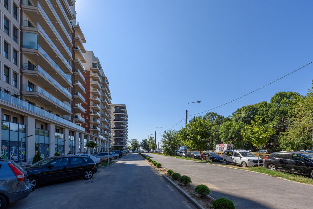 Drumul Taberei, Auchan, Residence 158