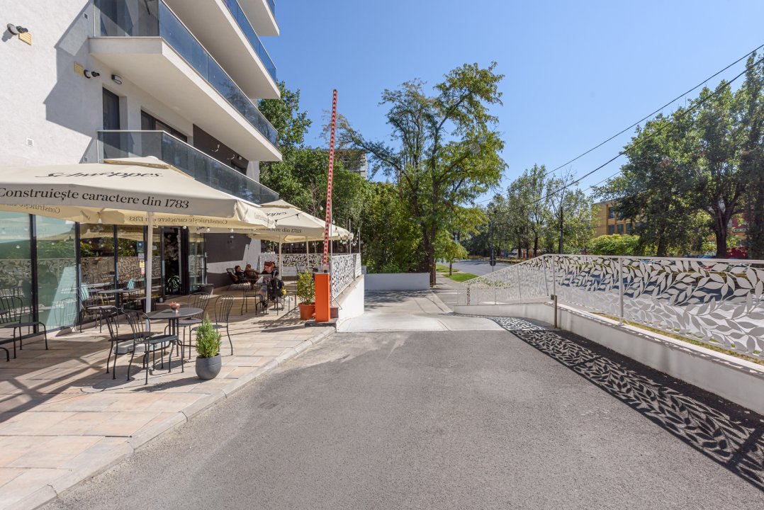 Drumul Taberei, Auchan, Residence 158