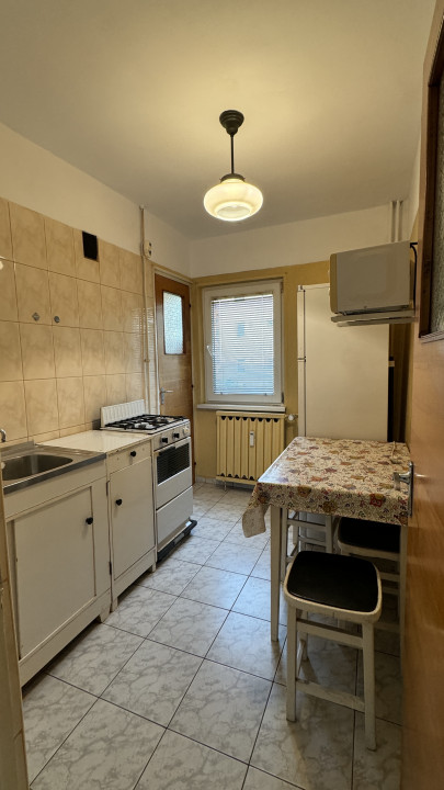 Militari, Virtutii, str. Dealului, 2/4, decomandata 