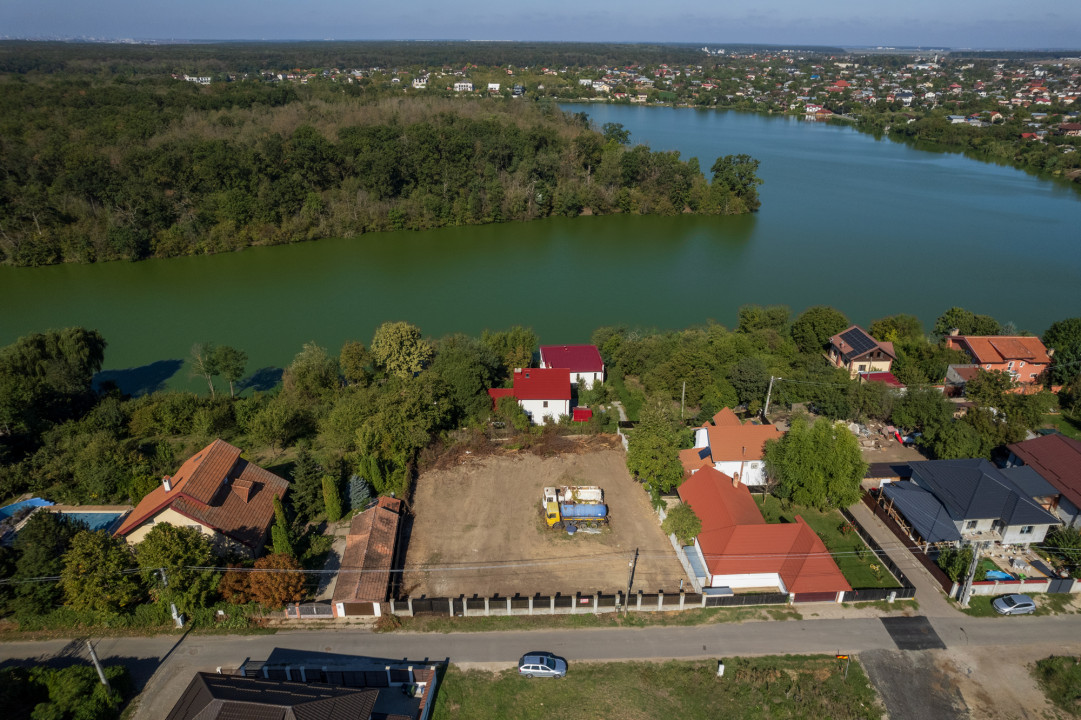 BRANESTI, TEREN 1400 MP, DESCHIDERE 32 MP, VEDERE LA LAC!