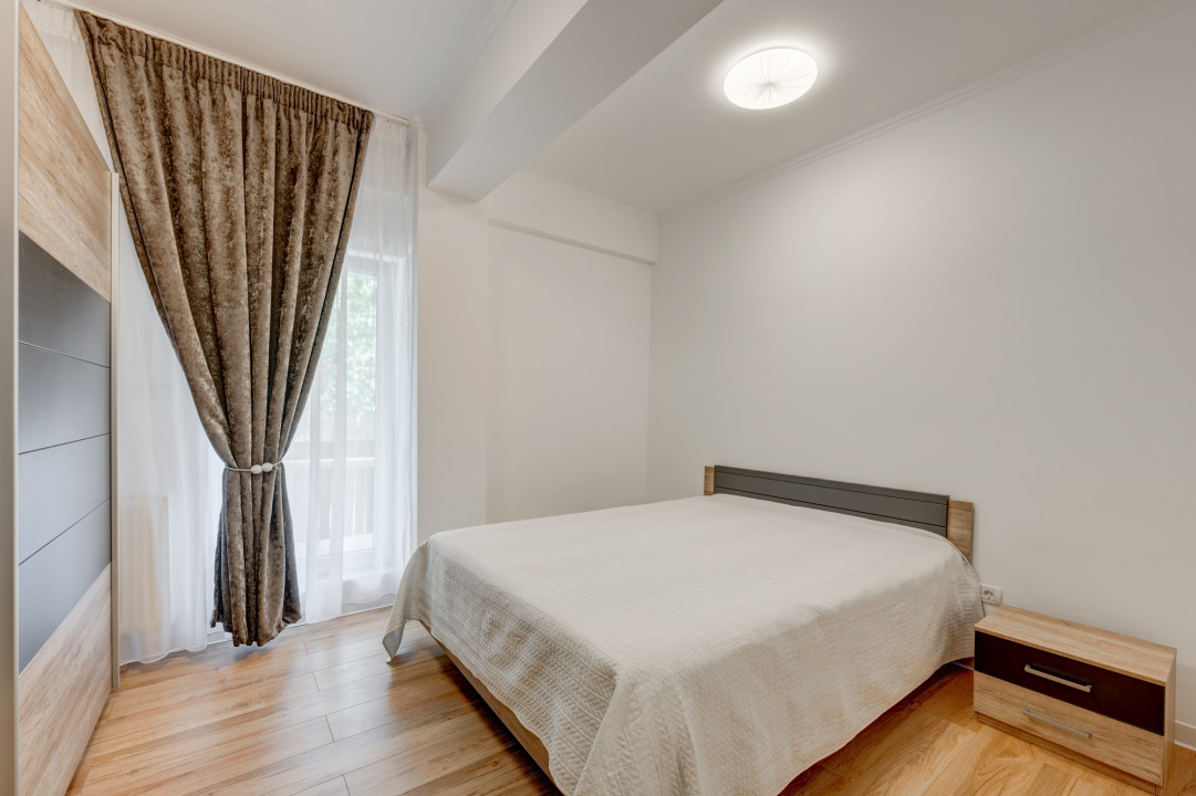 Apartament cu terasa , gradina , loc de parcare inclus , metrou Pacii