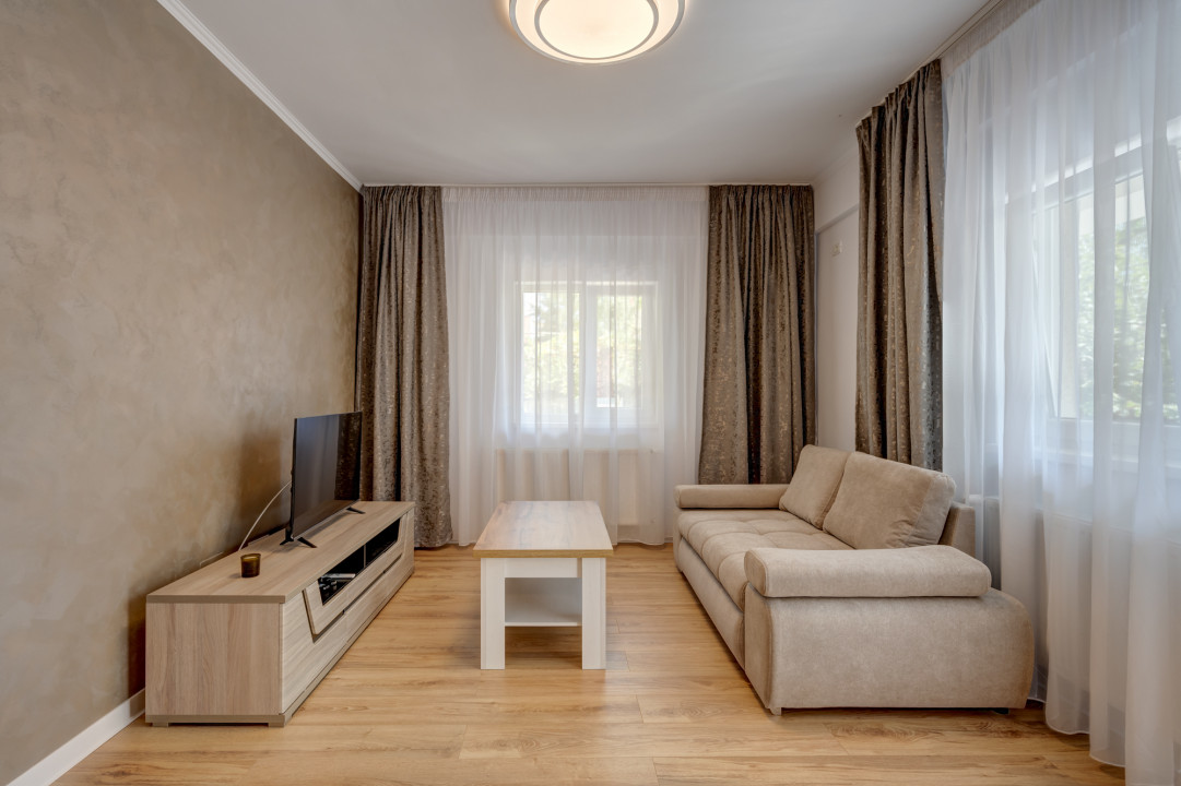 Apartament cu terasa , gradina , loc de parcare inclus , metrou Pacii