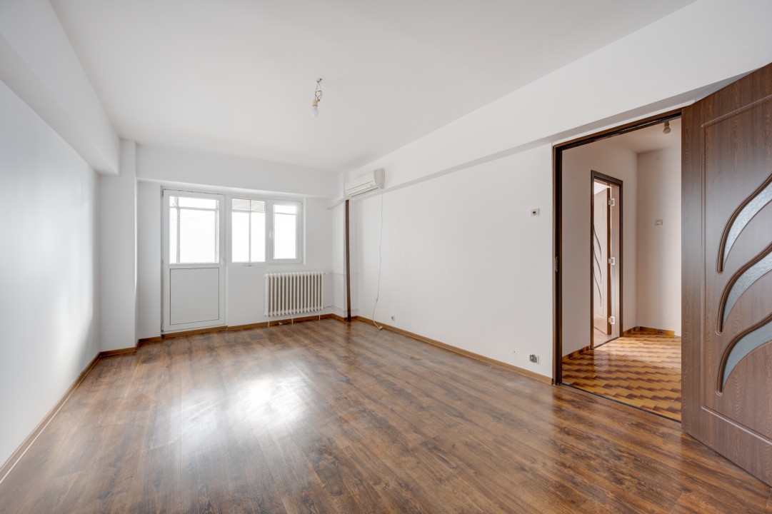 Apartament 3 camere, bloc 1982, 2 bai, metrou Brancusi