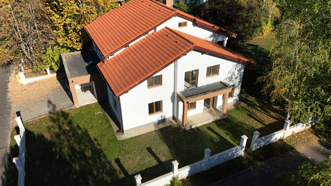 CORBEANCA-PARADISUL VERDE VILA P+E+M 507 MP, LOT 1095 MP 