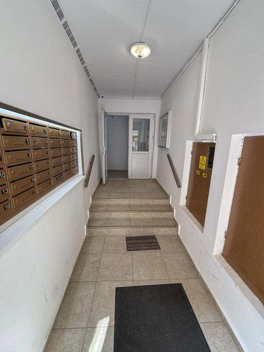 Apartament 4 camere, la 5 minute de Parc, balcon 15 mp