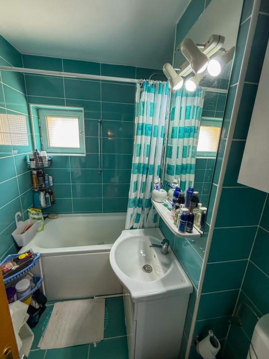 Apartament 4 camere, la 5 minute de Parc, balcon 15 mp