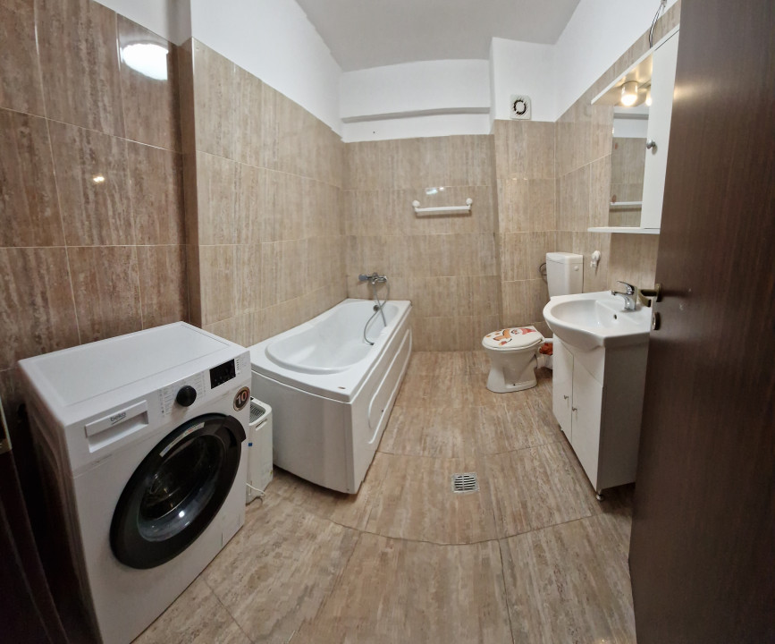 Apartament complet mobilat si utilat - decomandat - loc de parcare suprateran 
