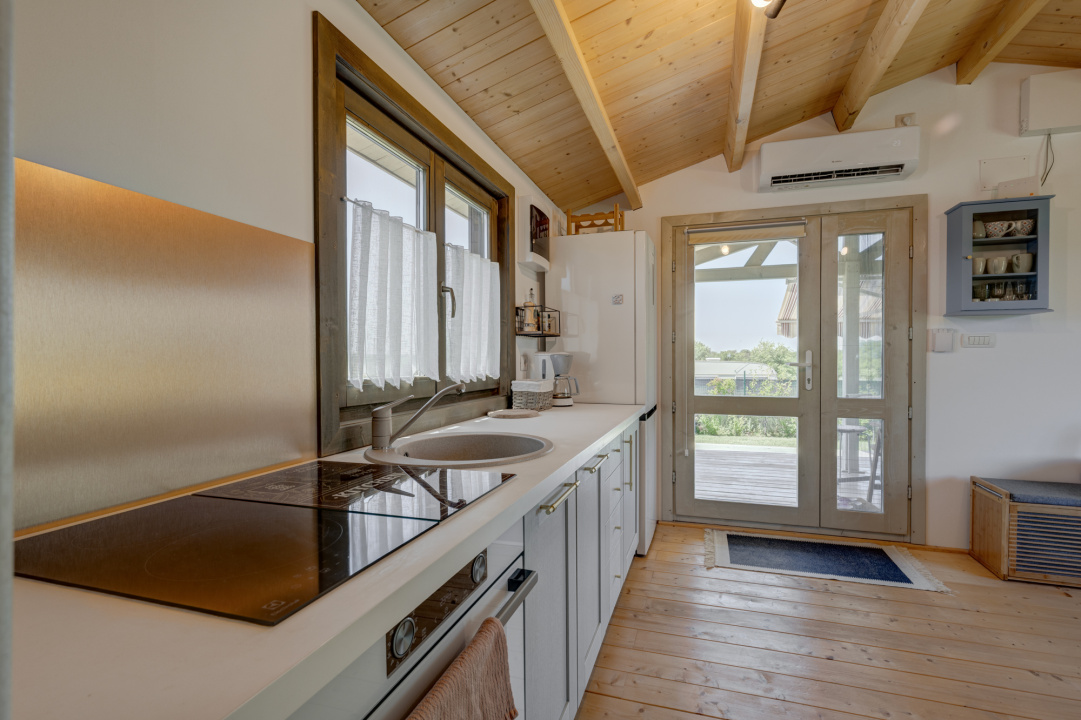 Izvorani- Delta Snagov, T-560mp, Tiny House 40mp, Loc ponton, Comison 0 %