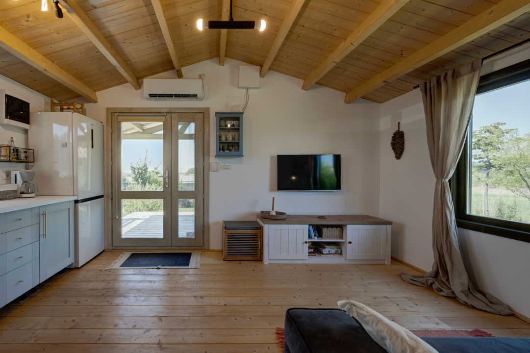 Izvorani- Delta Snagov, T-560mp, Tiny House 40mp, Loc ponton, Comison 0 %