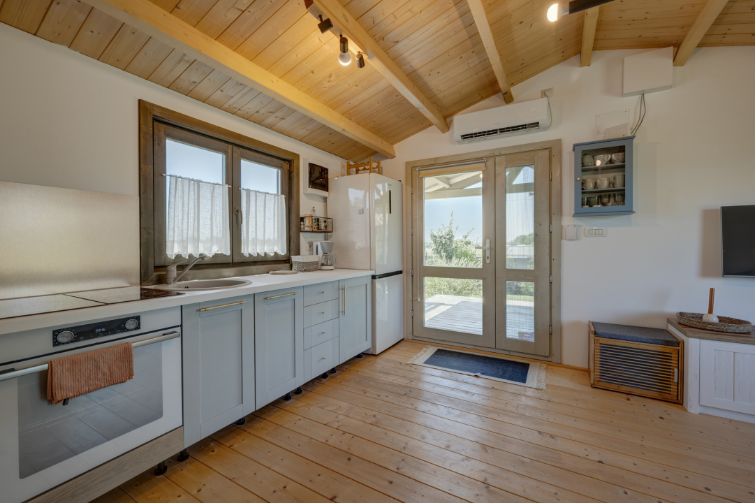 Izvorani- Delta Snagov, T-560mp, Tiny House 40mp, Loc ponton, Comison 0 %