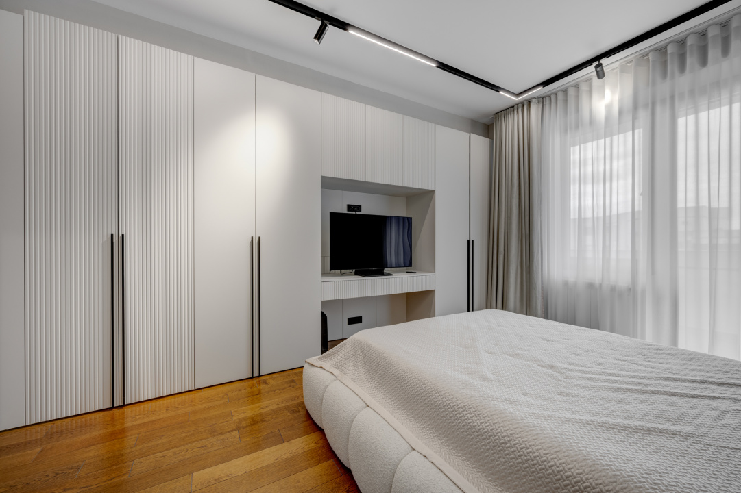 13 SEPTEMBRIE-URANUS, 3 CAMERE 140 MP, ETAJ 7, PANORAMA!