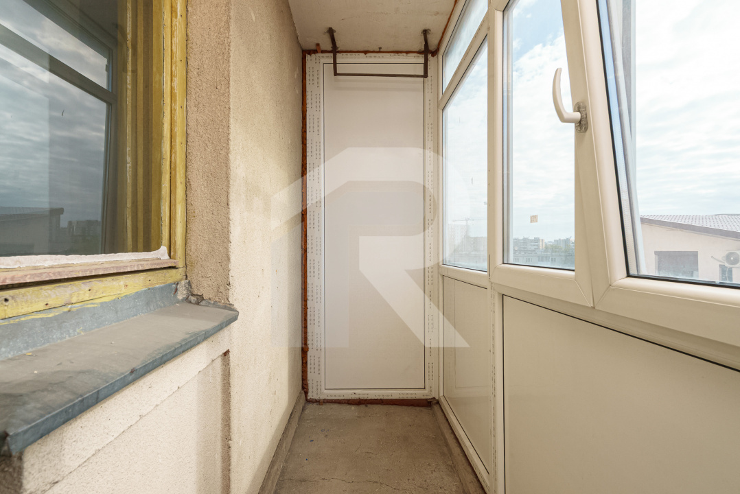  3 camere Militari-Gorjului etaj 5, bloc 1979, '74 mp, 2 gr sanitare, 2 balcoane