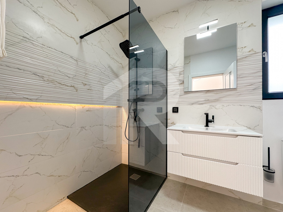 10 min. de Eroii Revolutiei, Bloc Boutique - apartament cu 3 camere