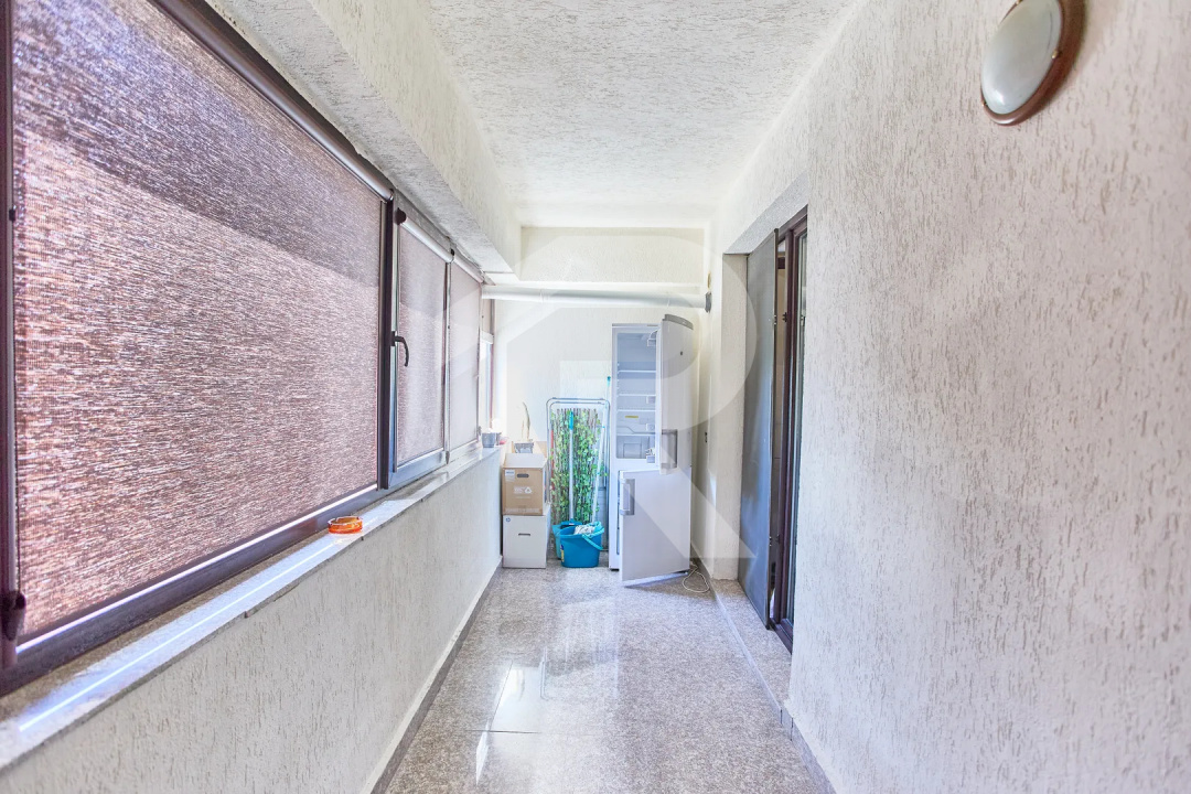 BĂNEASA – PETROM CITY, 2 CAMERE + PARCARE SUBTERANĂ, 71 MP TOTAL!