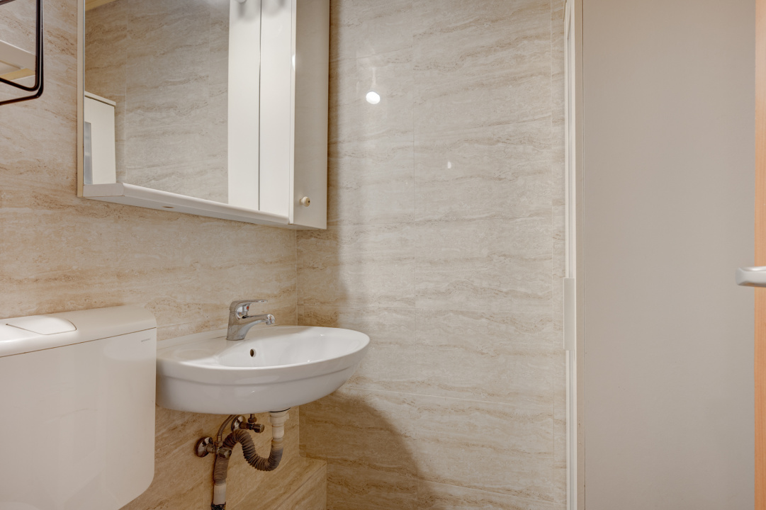 Mall Vitan - decomandat - centrală termica - bloc reabilitat 