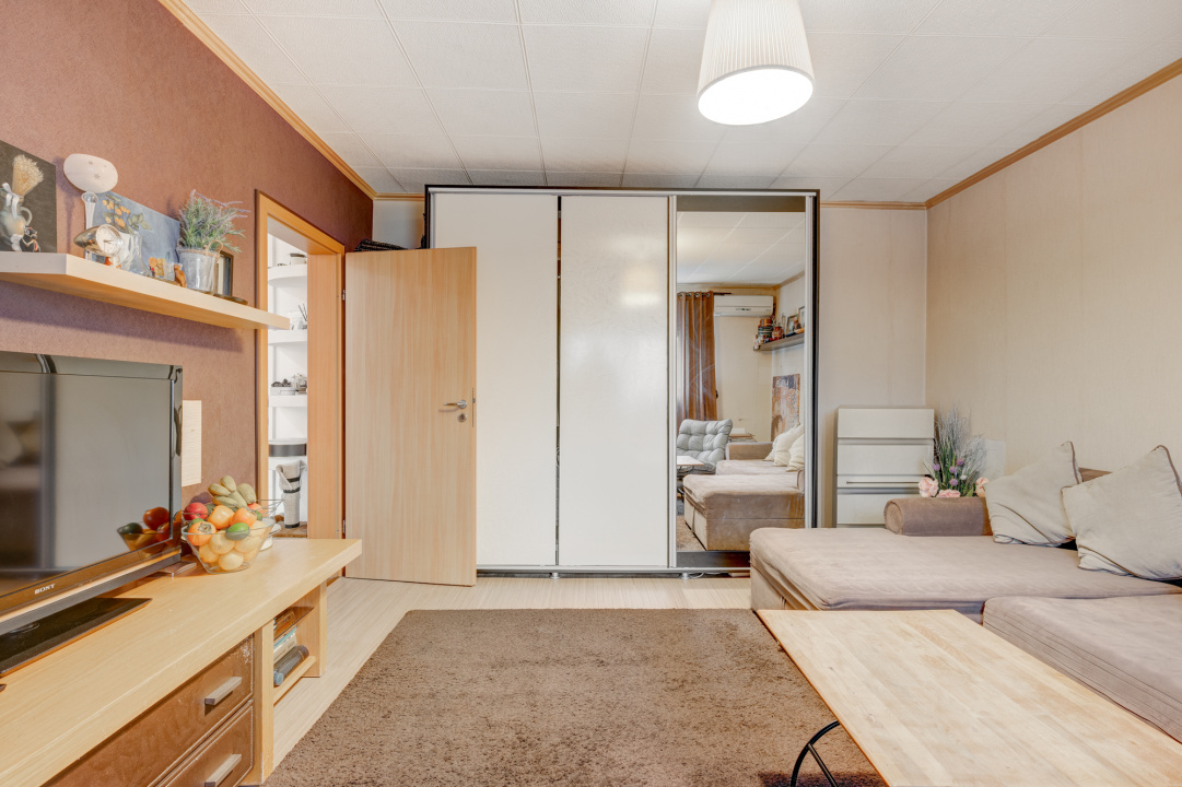 Mall Vitan - decomandat - centrală termica - bloc reabilitat 