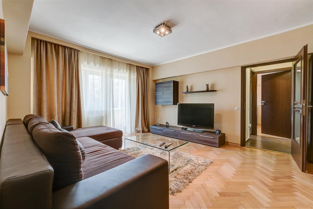 Aviatiei, Crystal Palace, Etaj 1/4, Mall Promenada, Metrou Aurel Vlaicu