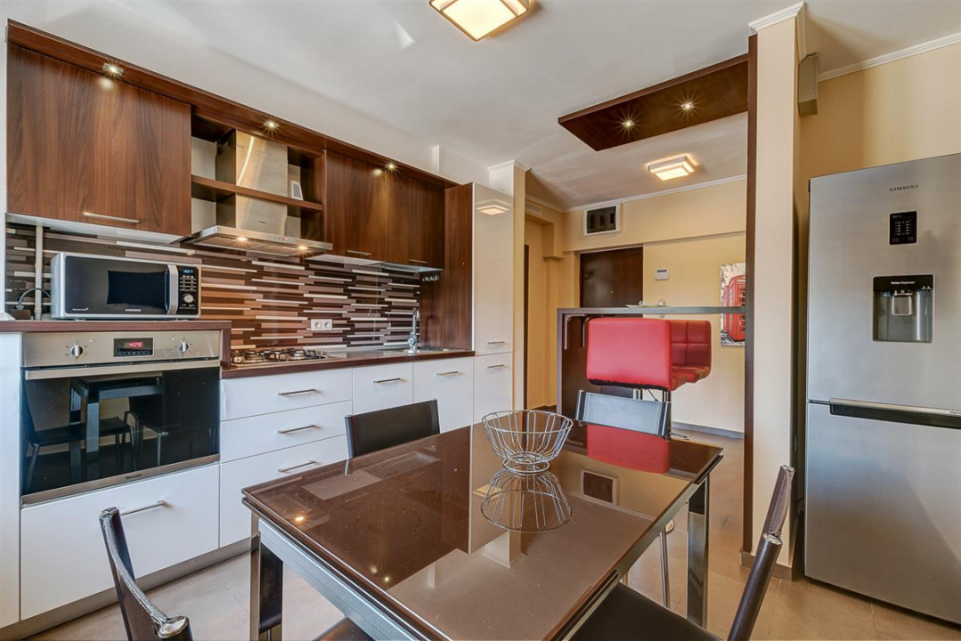 Aviatiei, Crystal Palace, Etaj 1/4, Mall Promenada, Metrou Aurel Vlaicu