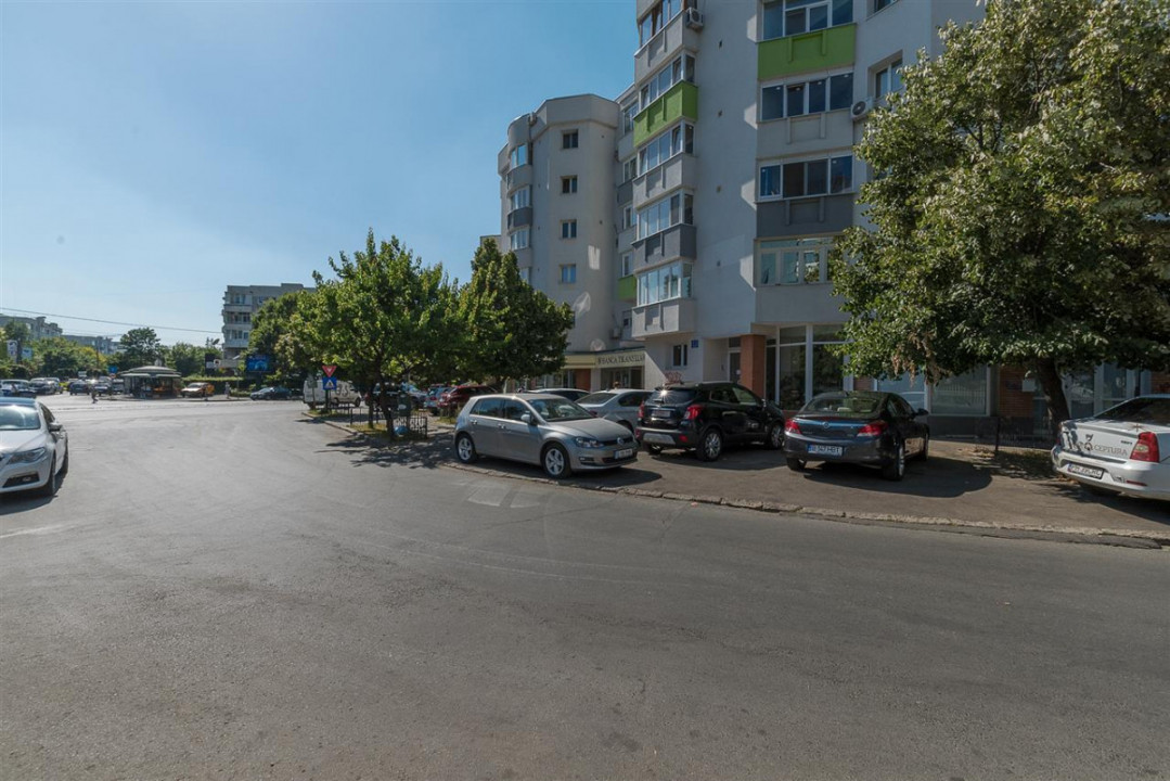 Aviatiei, Crystal Palace, Etaj 1/4, Mall Promenada, Metrou Aurel Vlaicu