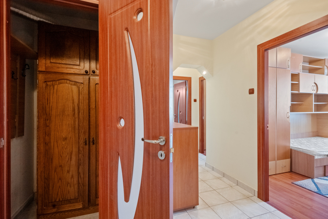 Apartament 3 Camere Decomandat Piata Valea Ialomitei