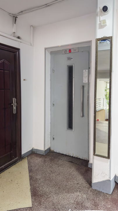 Apartament 3 camere renovat, 3 balcoane, Drumul Taberei 