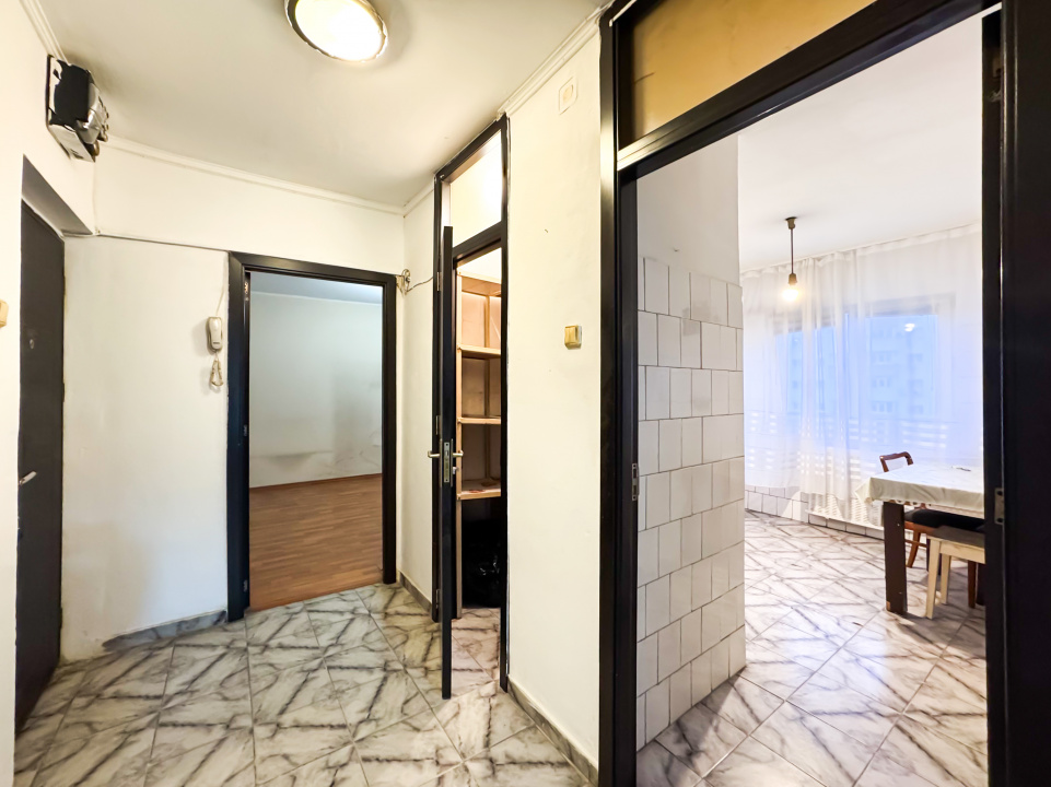 Un 3 camere corect. Si extrem de interesant!